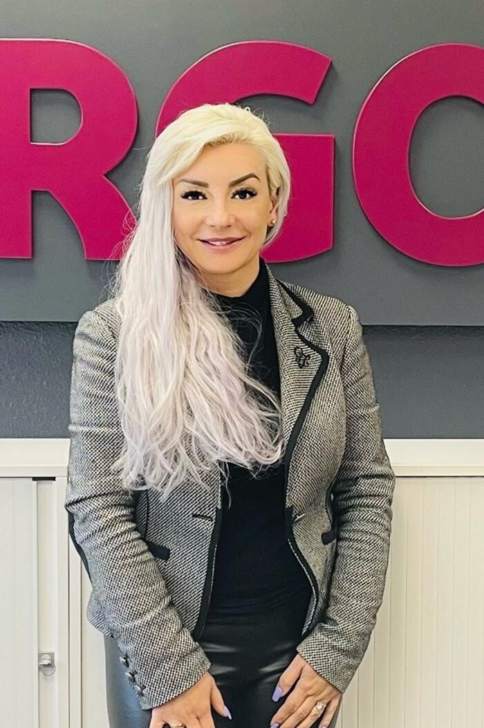 Bilder ERGO Versicherung Julia-Anca Diacu