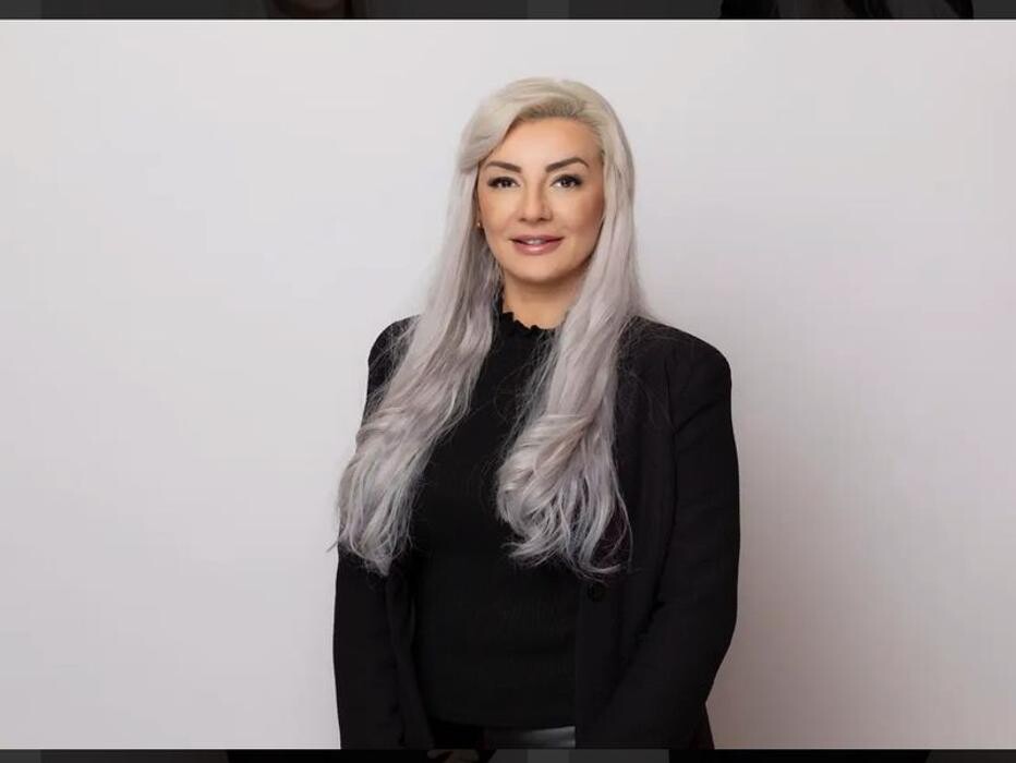 Bilder ERGO Versicherung Julia-Anca Diacu