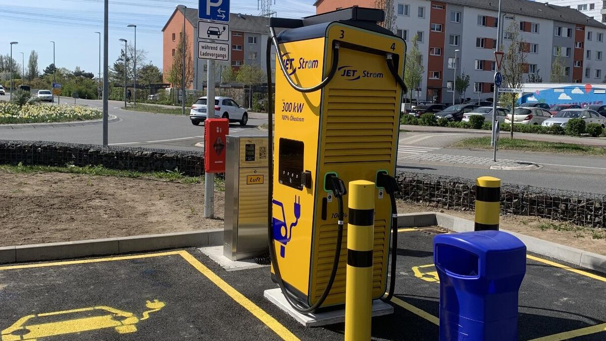 Bilder JET Ladestation