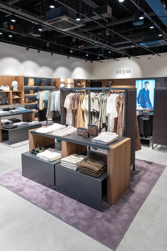 Bilder GUESS MAN