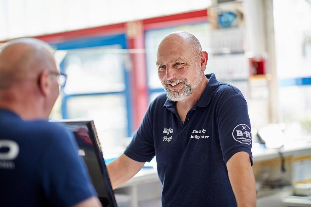 Bilder Bracht & Hofmeister Farben, Vinylbelag, Bodenbeläge, Tapeten - Lemgo