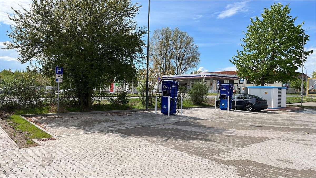 Bilder Aral pulse Ladestation