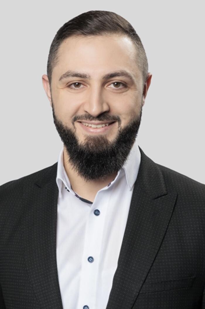Bilder ERGO Versicherung Hüseyin Erdil