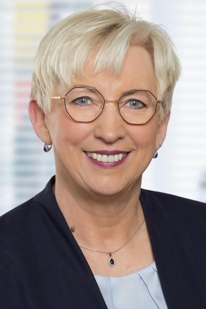 Bilder ERGO Versicherung Vera Weyrich