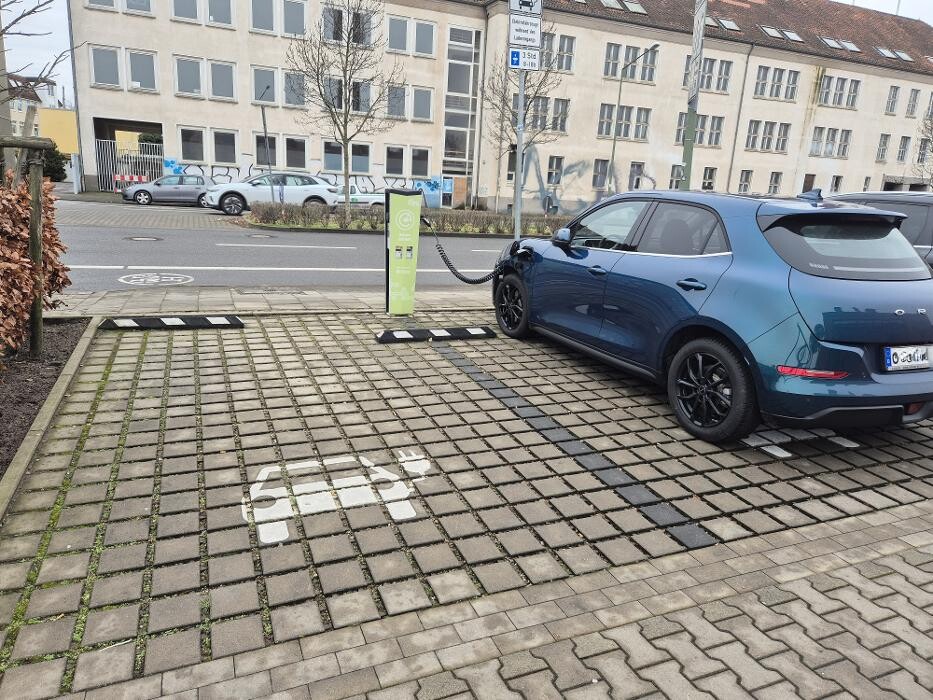 Bilder OPG Charging Station