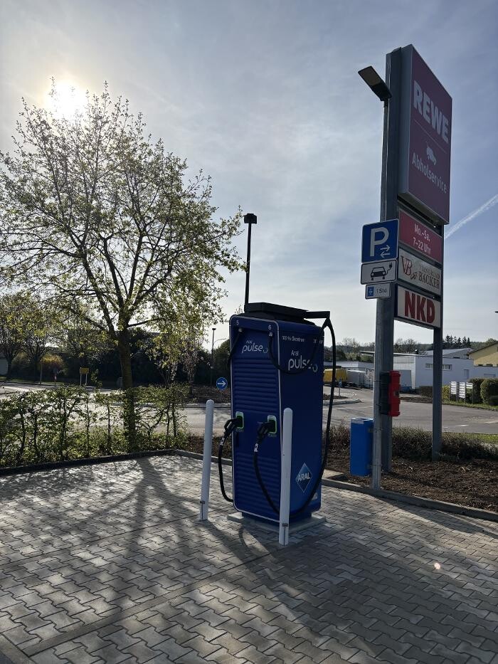 Bilder Aral pulse Ladestation