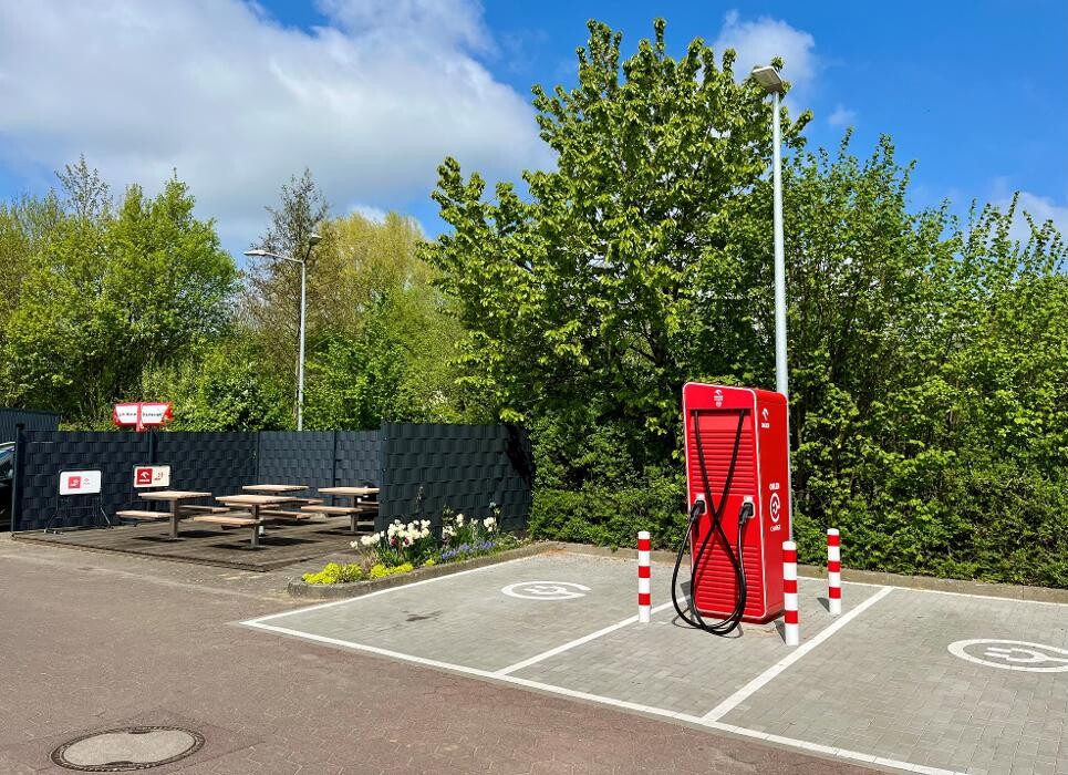 Bilder ORLEN CHARGE Ladestation