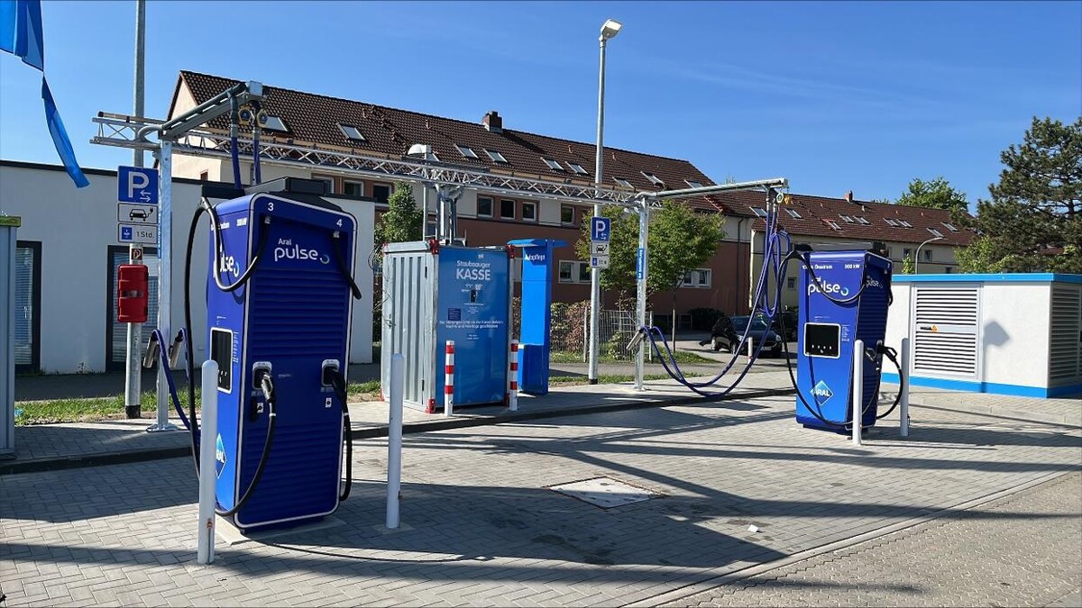 Bilder Aral pulse Ladestation