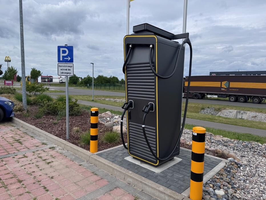 Bilder ORLEN CHARGE Ladestation