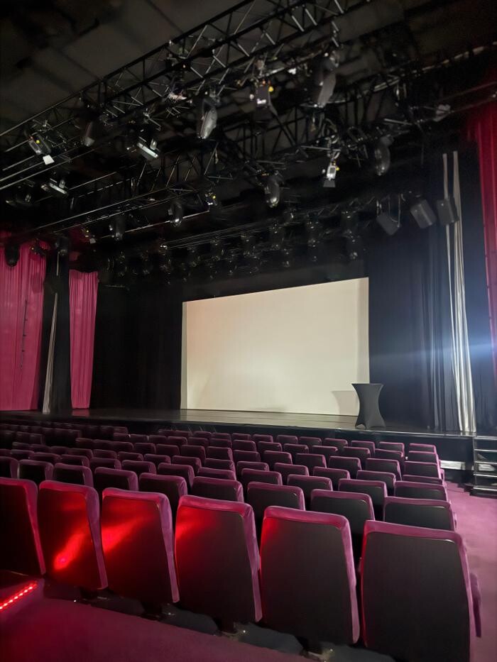 Bilder Universum THEATER LANDAU