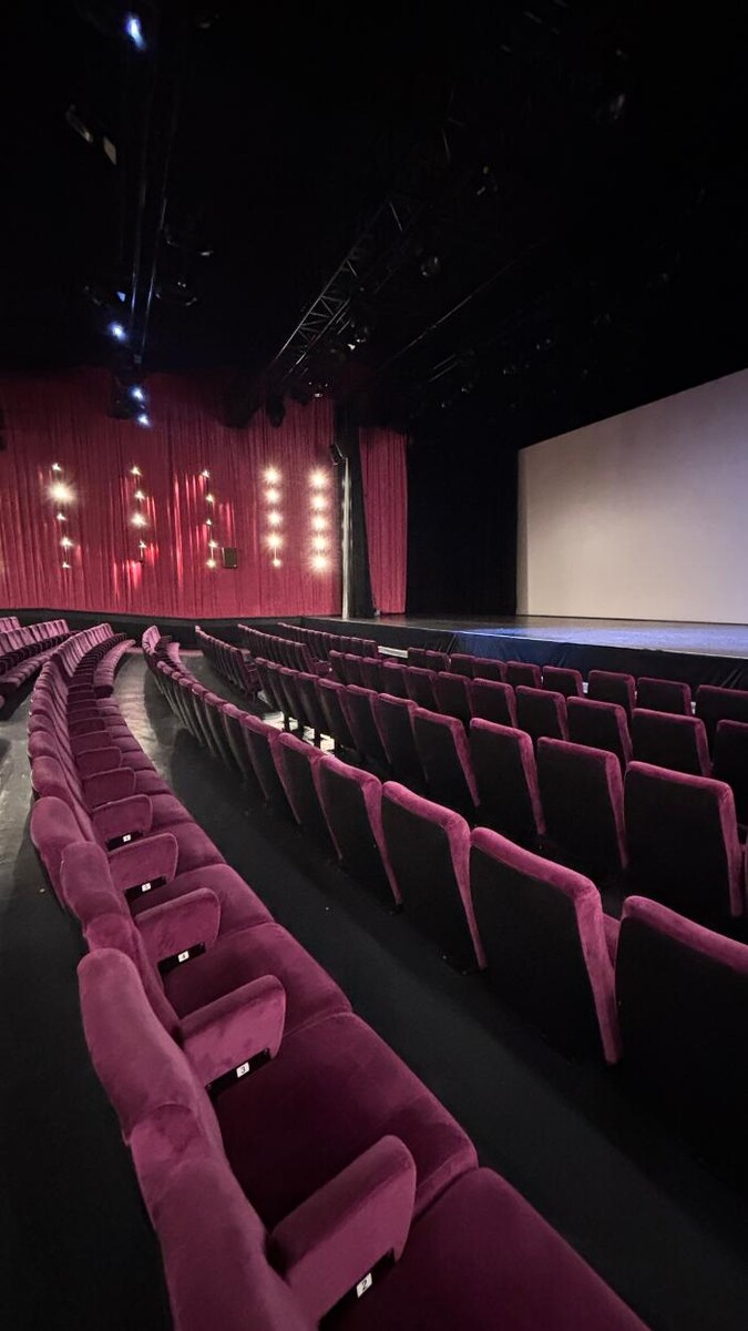 Bilder Universum THEATER LANDAU