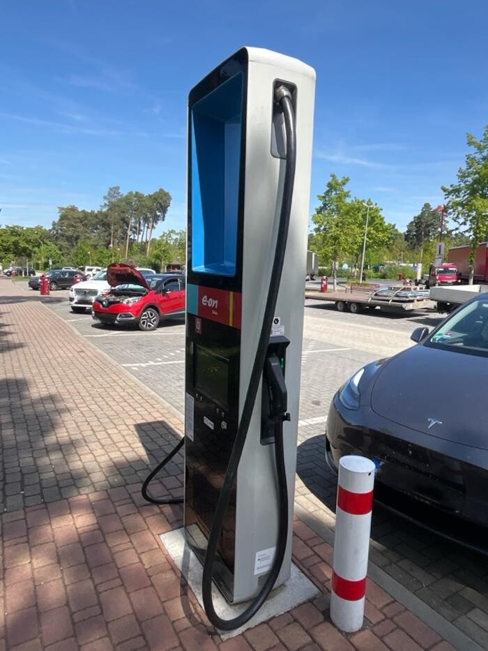 Bilder E.ON Drive Charging Station