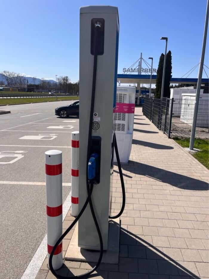 Bilder E.ON Drive Charging Station