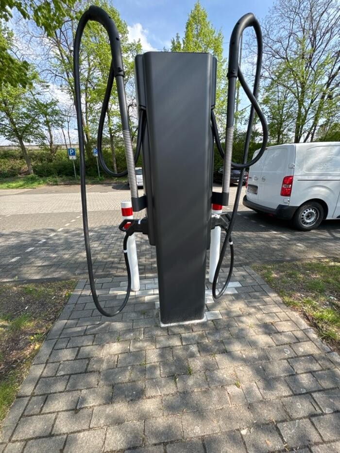 Bilder E.ON Drive Charging Station