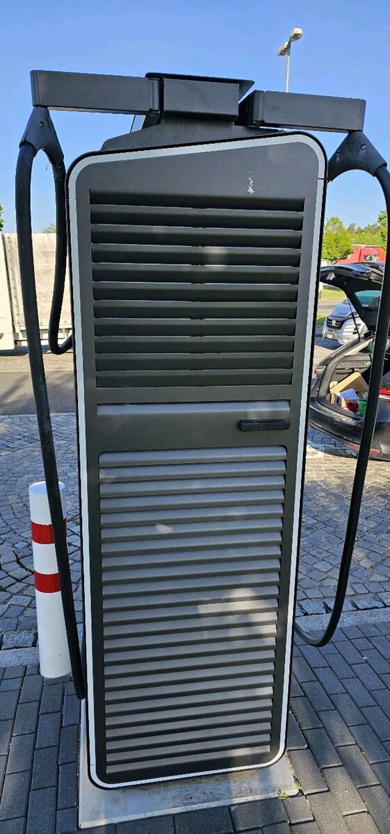 Bilder E.ON Drive Charging Station