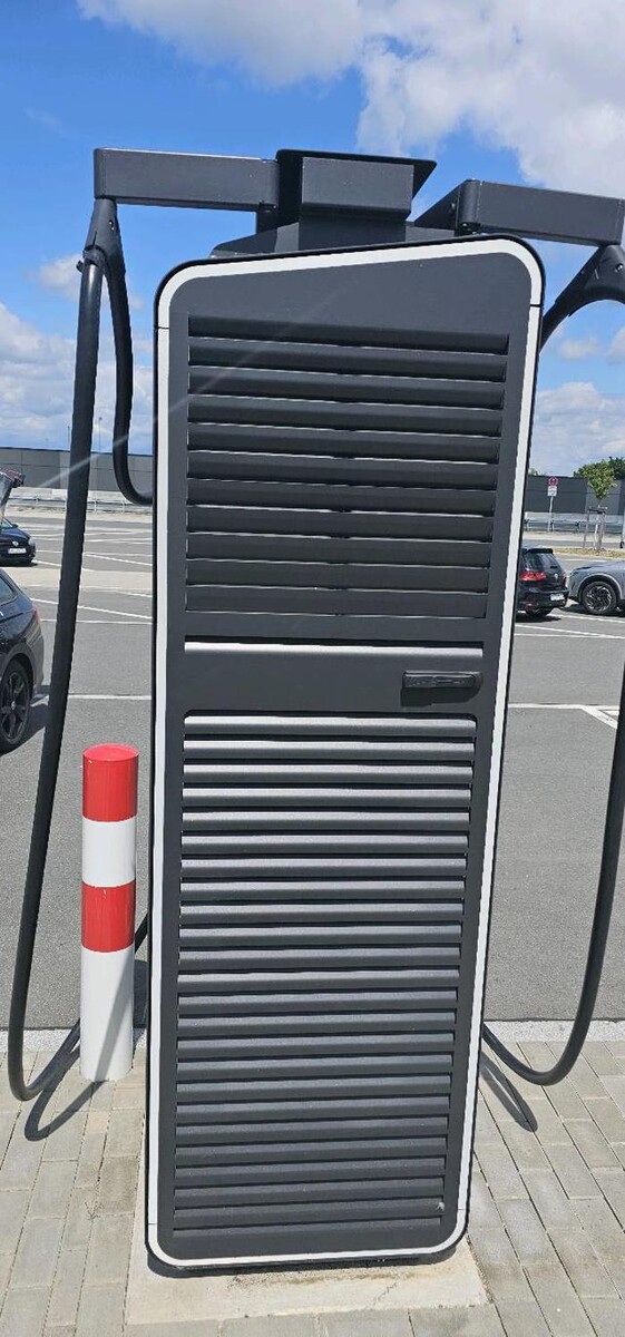Bilder E.ON Drive Charging Station