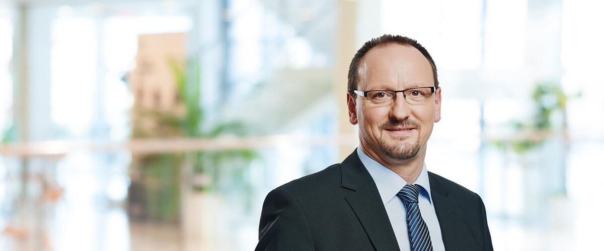 Bilder RheinLand Versicherungen sfm Finanzgruppe