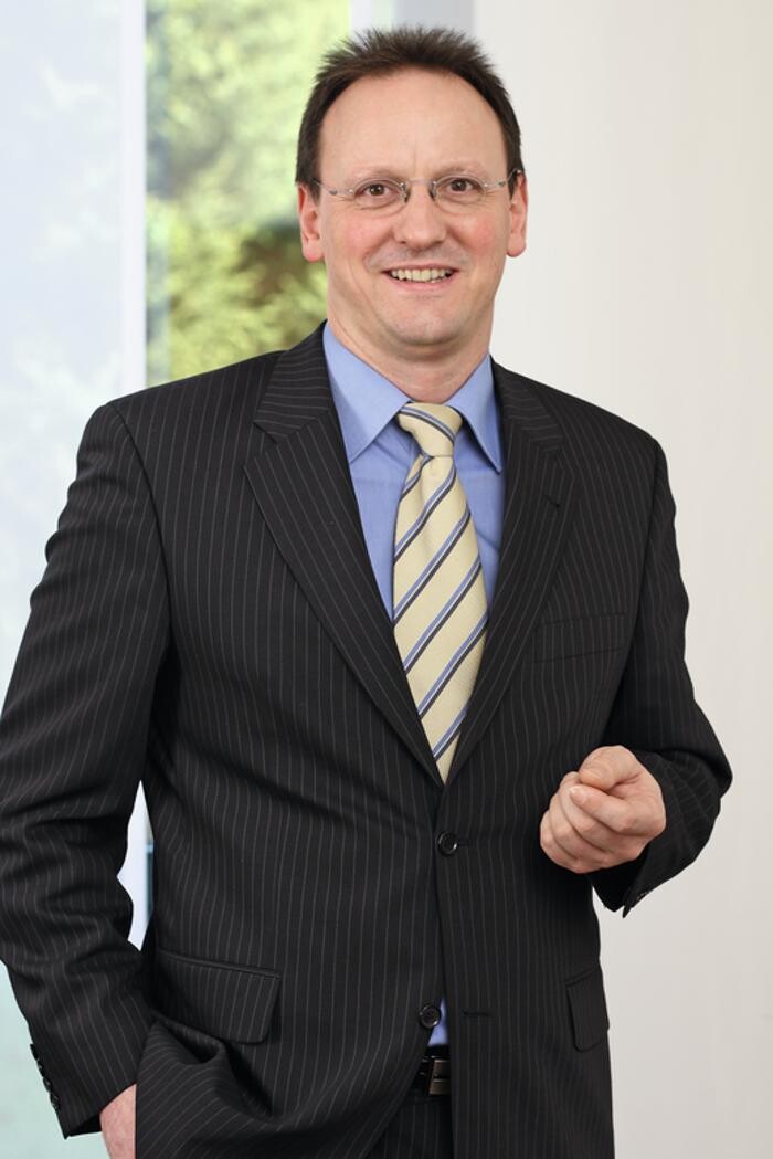 Bilder RheinLand Versicherungen sfm Finanzgruppe