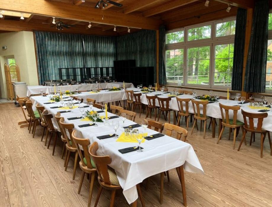 Bilder Gaststätte Brauner Hirsch Isenbüttel