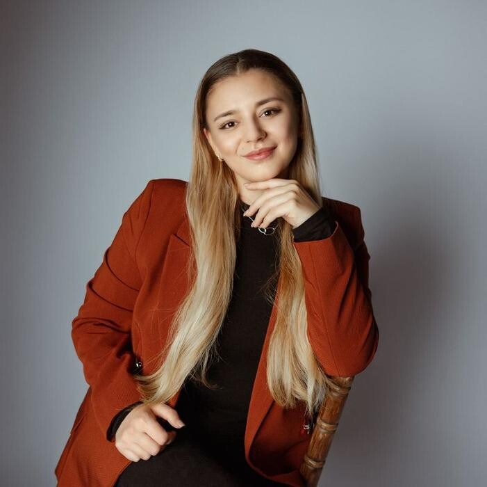 Bilder ERGO Versicherung Delfina Juscikowska