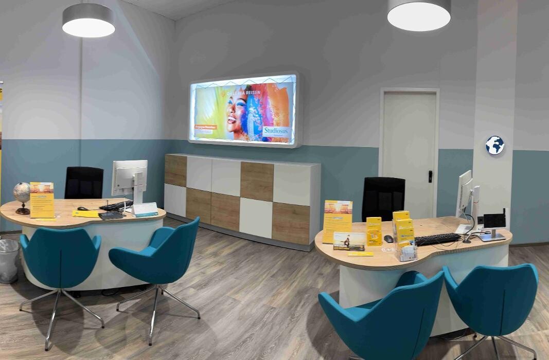 Bilder ADAC Service Point Main-Taunus-Zentrum