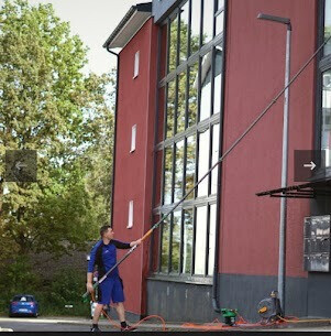 Bilder WALTER REINIGUNG: Gebäudereinigung - Treppenhausreinigung