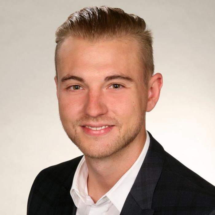 Bilder Ergo Versicherung Geschäftsstelle Julian Clajus