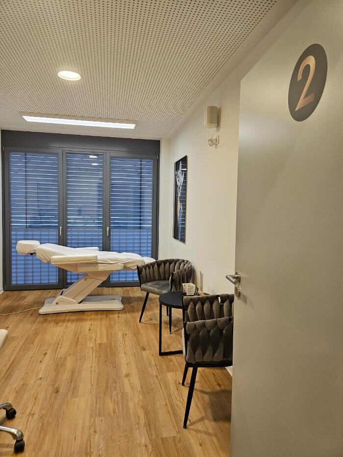 Bilder ENDLICH OHNE Tattooentfernung Filiale Lauchringen