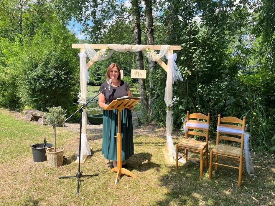 Bilder Sibylle Mathia - Freie Rednerin für Hochzeiten, Taufen und Beerdigungen