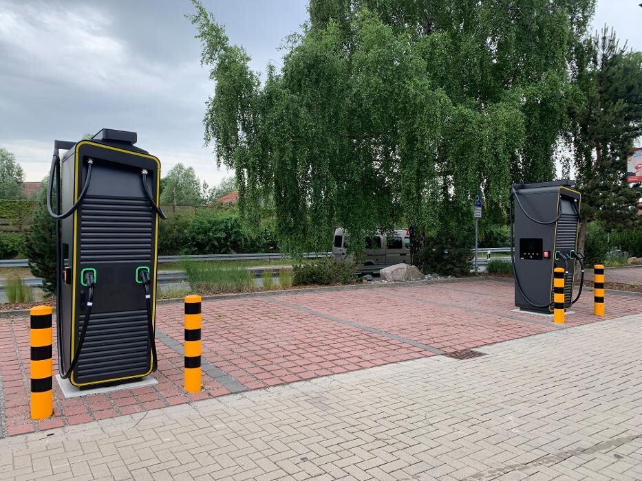 Bilder ORLEN CHARGE Ladestation