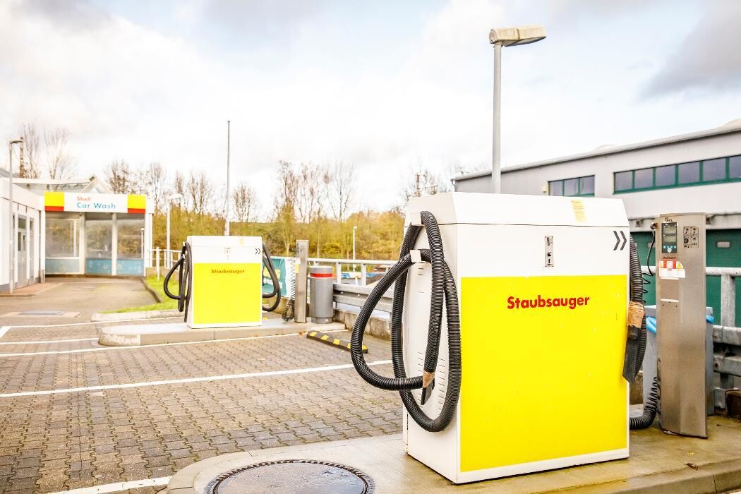 Bilder Shell Recharge Charging Station