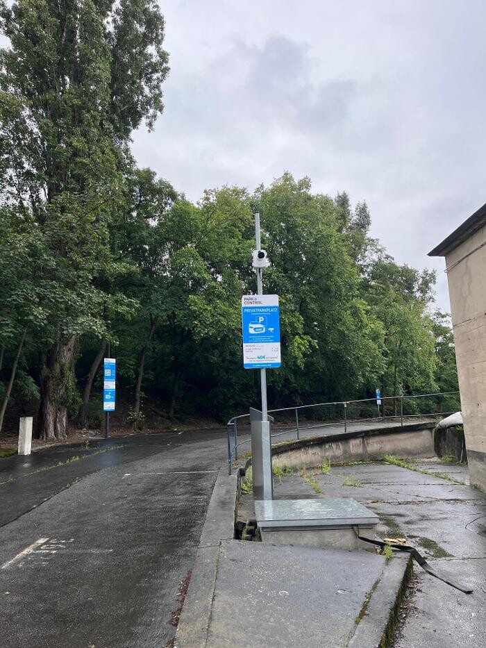 Bilder Parkplatz Hallesches Ufer 70 Park&Control