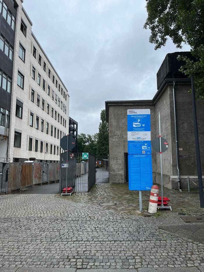 Bilder Parkplatz Hallesches Ufer 70 Park&Control