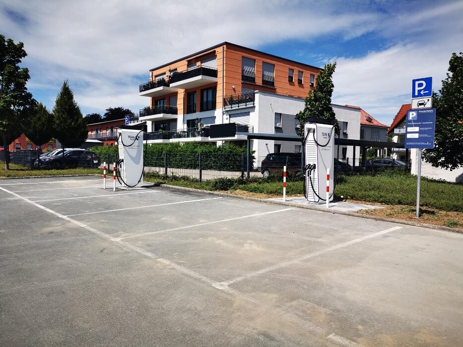 Bilder TEAG Mobil-Ladestation