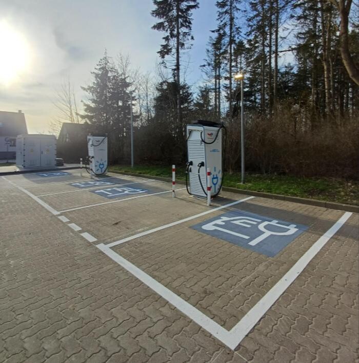 Bilder TotalEnergies Charging station