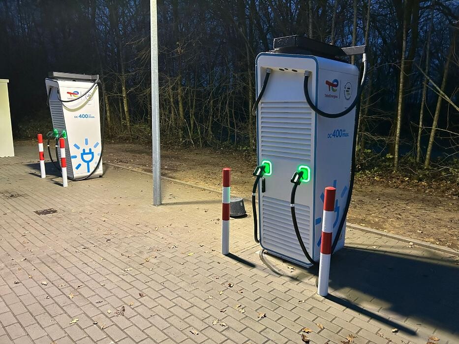 Bilder TotalEnergies Charging station
