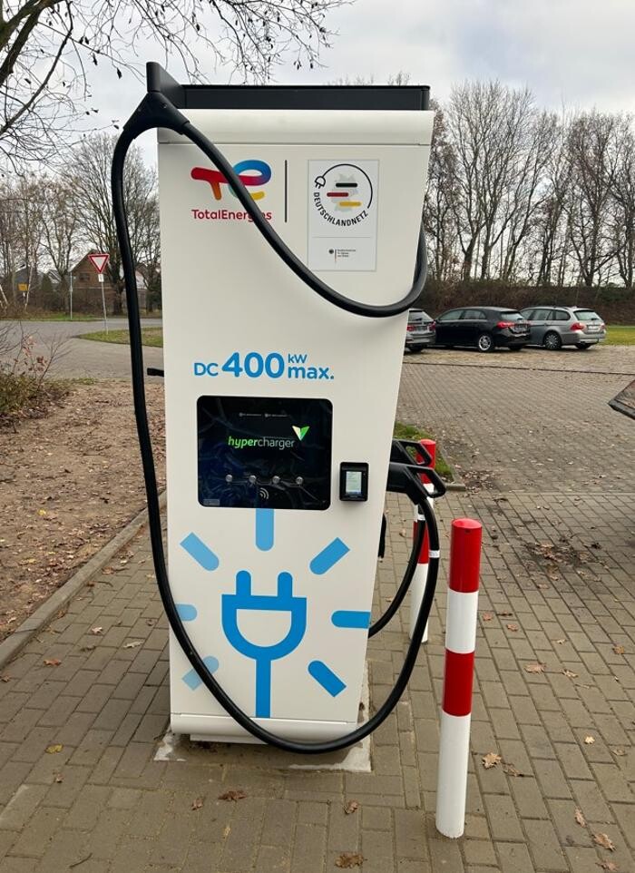 Bilder TotalEnergies Charging station