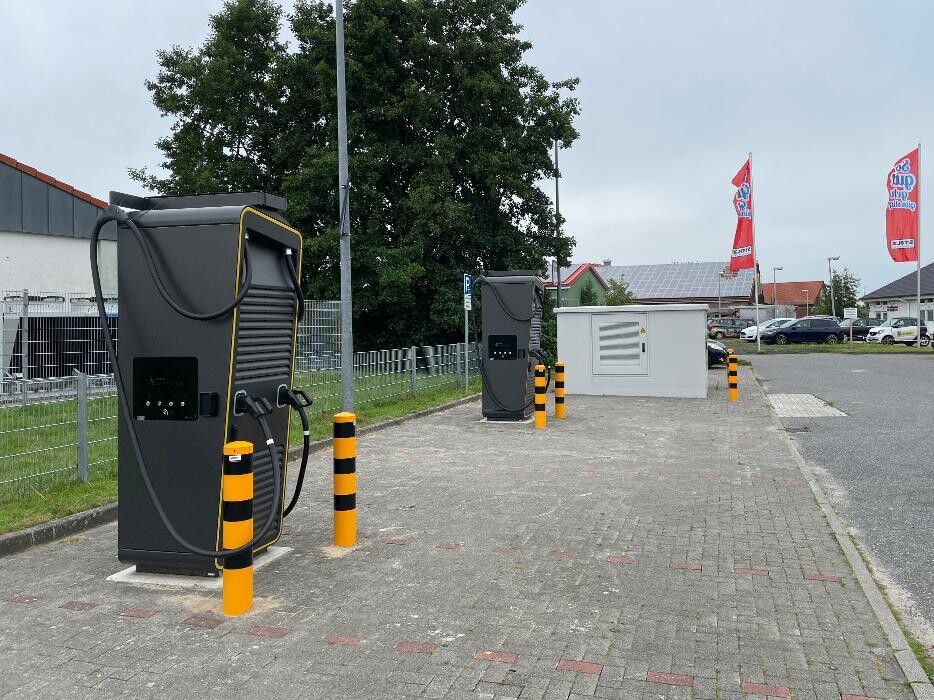 Bilder ORLEN CHARGE Ladestation