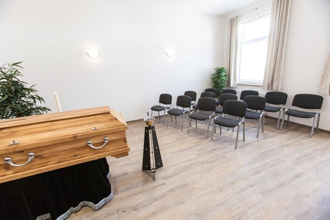 Bilder Bestattungsdienst Uhl OHG