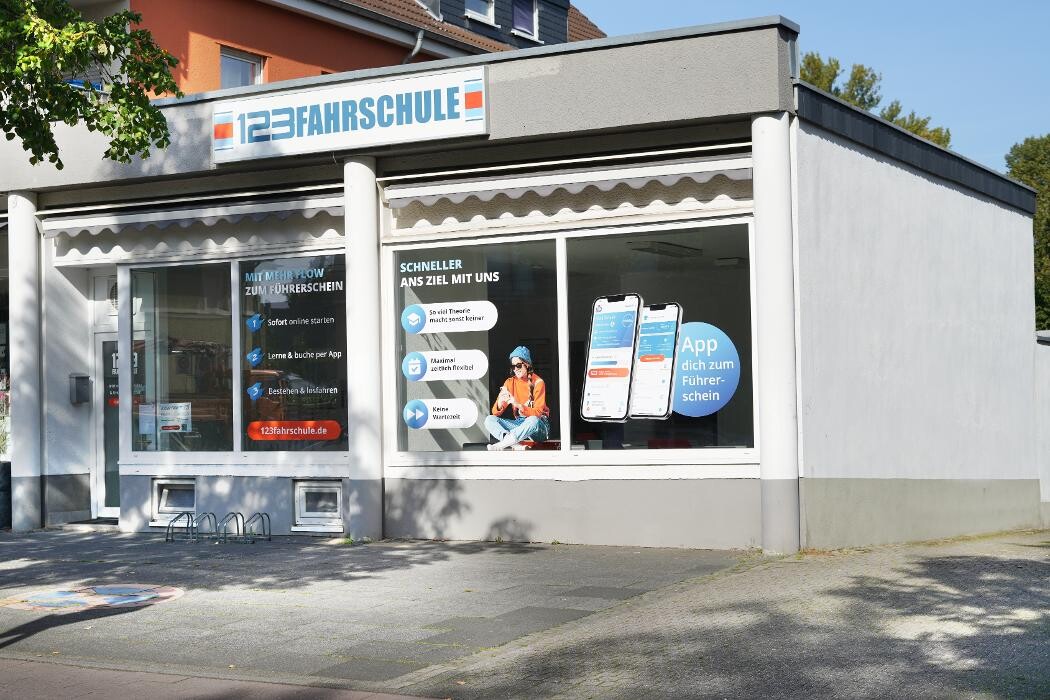 Bilder 123 FAHRSCHULE Leverkusen-Wiesdorf