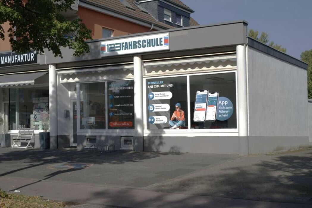 Bilder 123 FAHRSCHULE Leverkusen-Wiesdorf