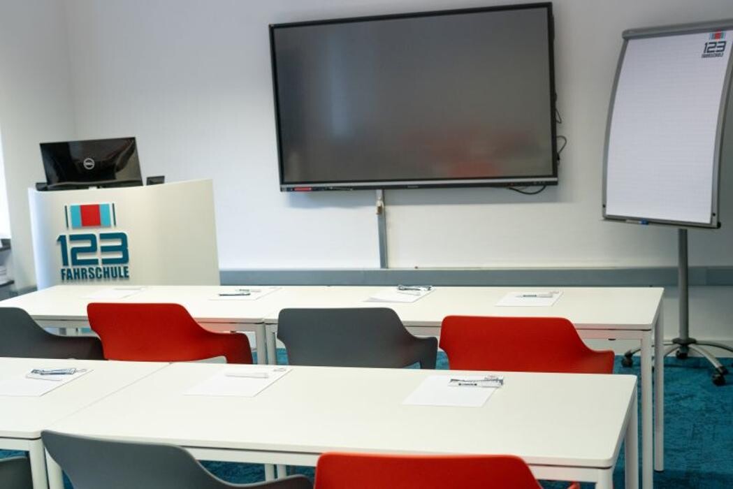 Bilder 123 FAHRSCHULE Düsseldorf-Oberkassel