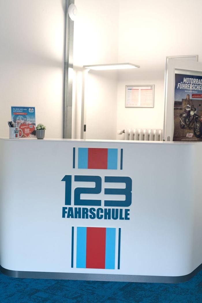 Bilder 123 FAHRSCHULE Düsseldorf-Oberkassel