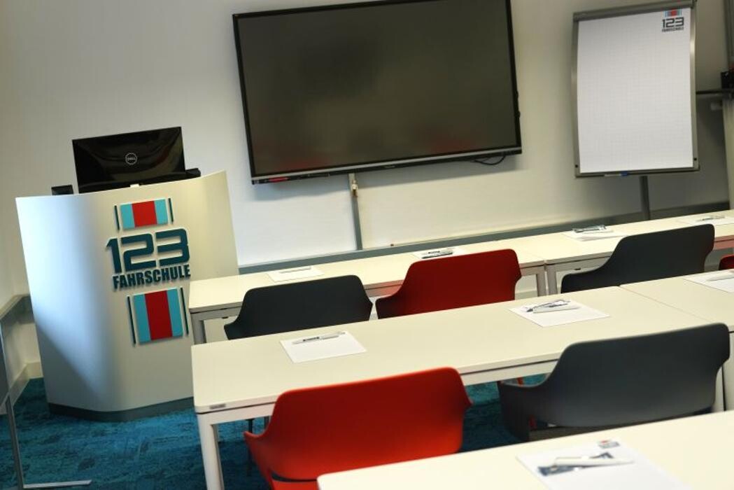 Bilder 123 FAHRSCHULE Düsseldorf-Oberkassel