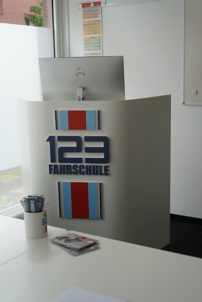 Bilder 123 FAHRSCHULE Voerde Niederrhein