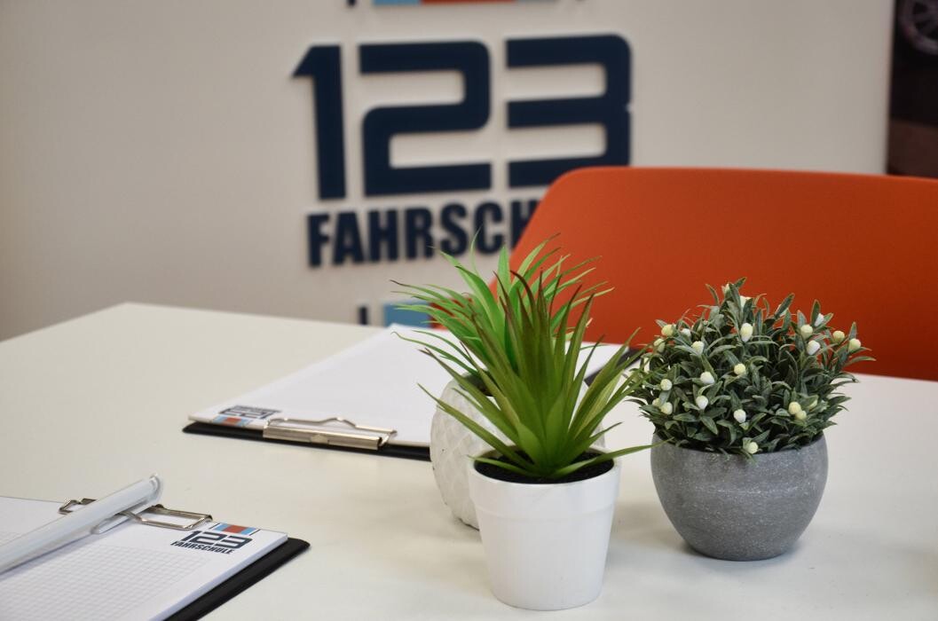 Bilder 123 FAHRSCHULE Voerde Niederrhein