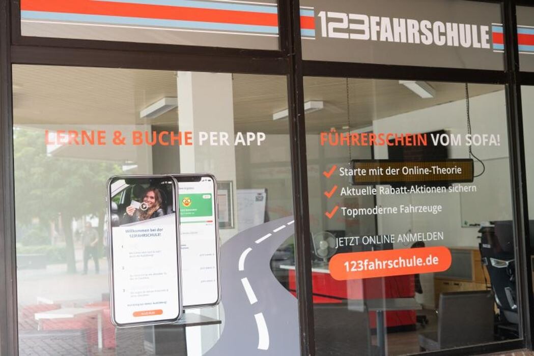 Bilder 123 FAHRSCHULE Voerde Niederrhein