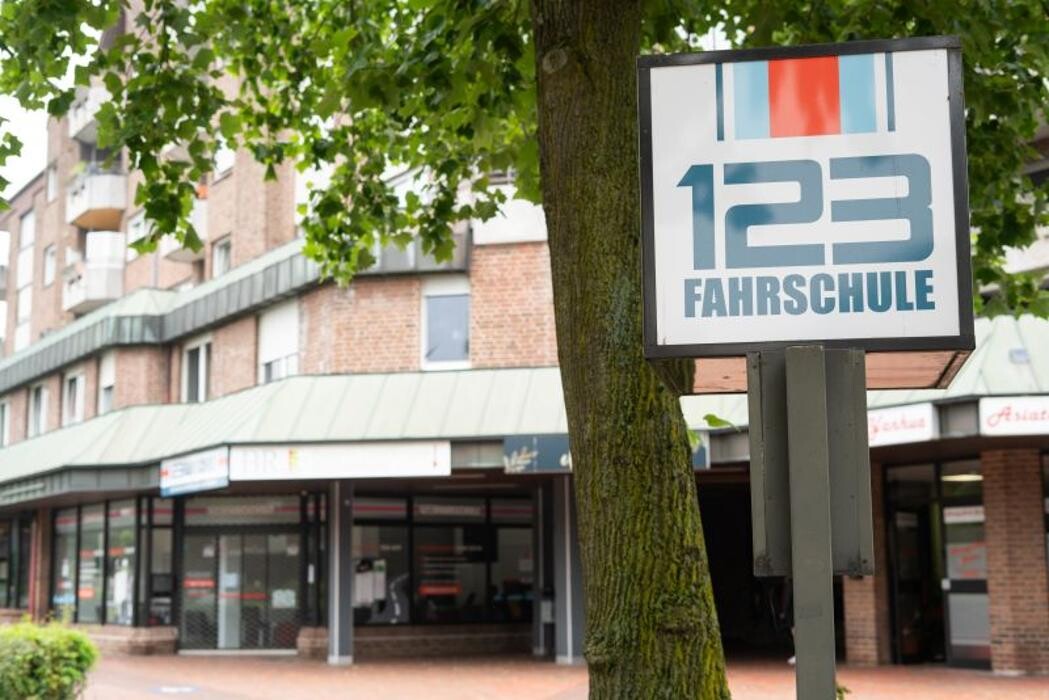 Bilder 123 FAHRSCHULE Voerde Niederrhein