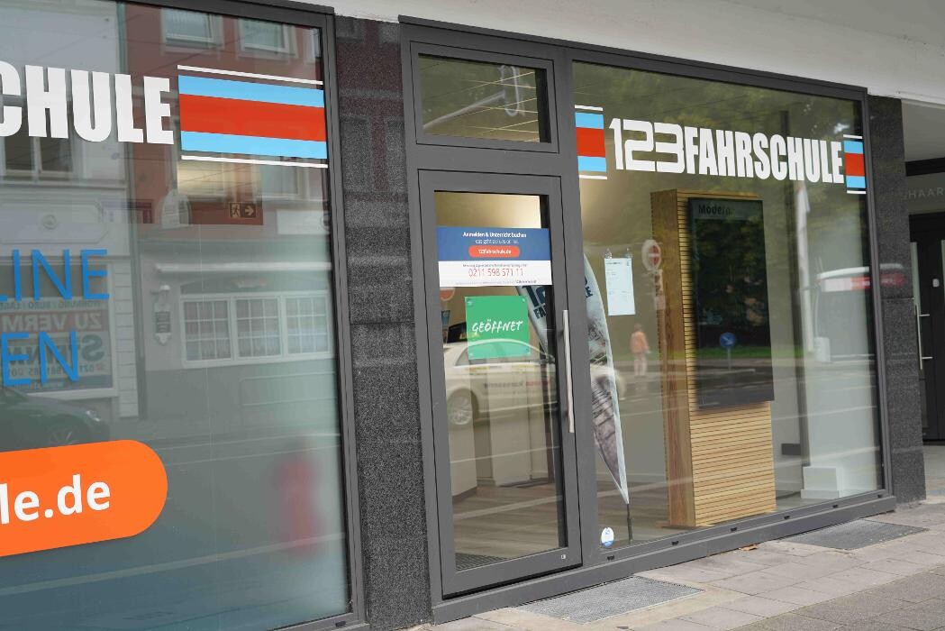 Bilder 123 FAHRSCHULE Neuss