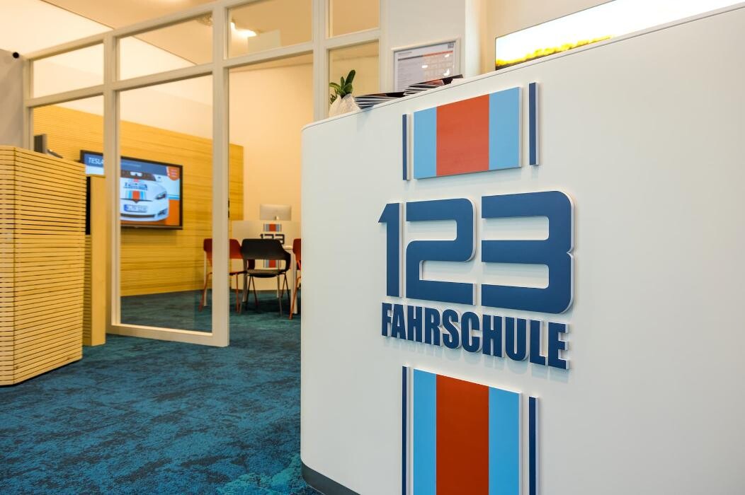 Bilder 123 FAHRSCHULE Dortmund-Zentrum